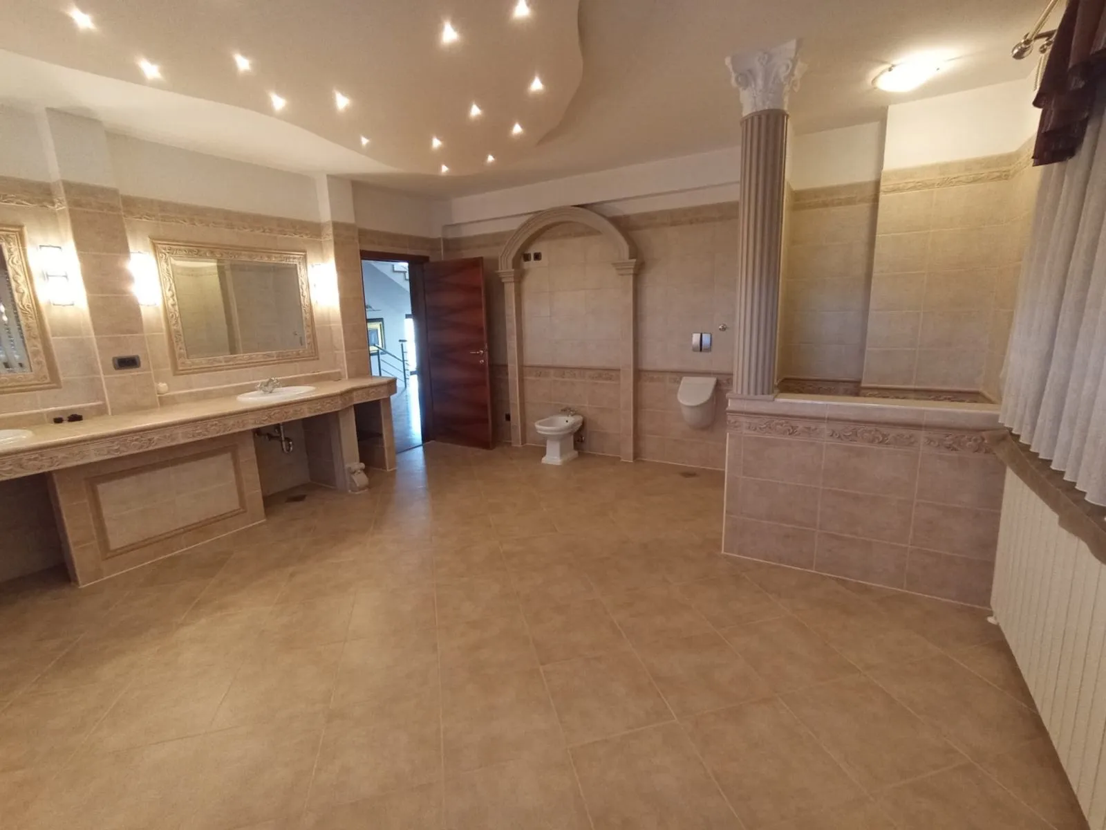 sniženo villa kuća: zagreb (podsused), 550.00 m2 (prodaja) - slika 7