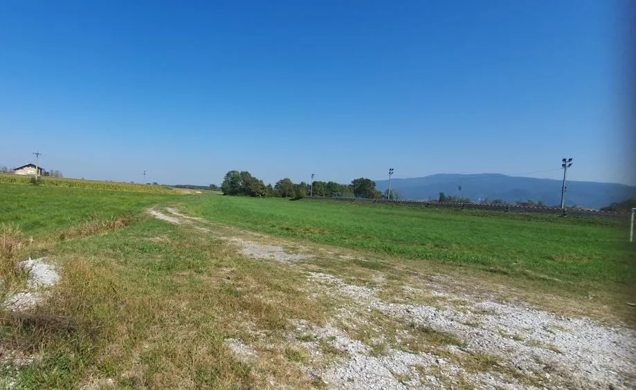 poljoprivredno zemlj., pojatno, sportska ul. 4200 m2, za razne namjene - slika 5