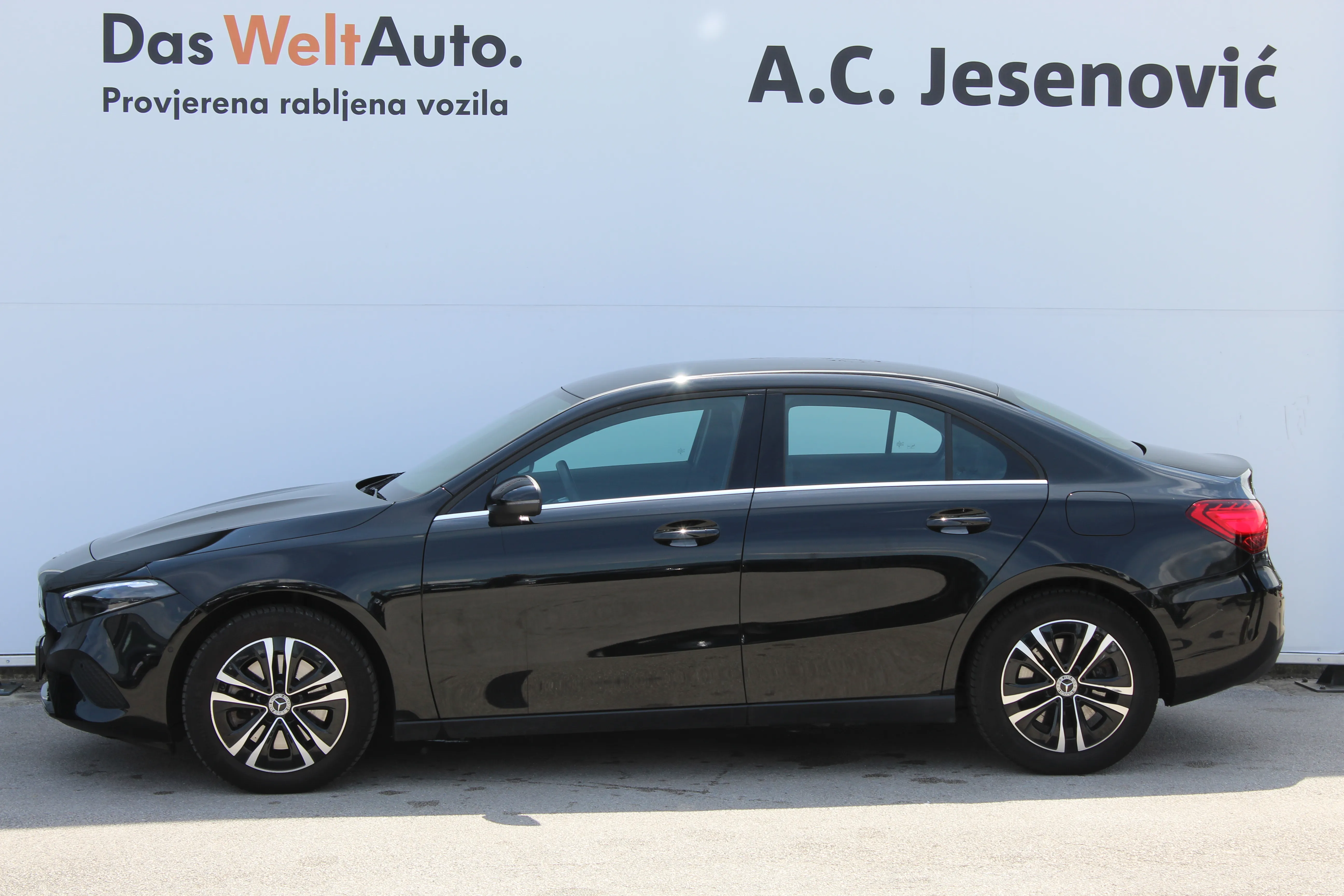 13232 mercedes-benz a limousine a 250 e aut. - slika 6