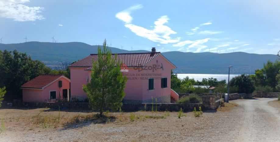 pridraga-visoka prizemnica s pogledom na more - slika 2