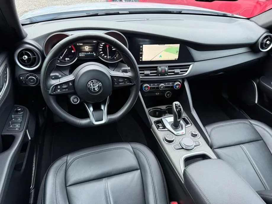 alfa giulia 2.2d automatik ti q4 210ks velika navi°kamera°koža°leasing - slika 11
