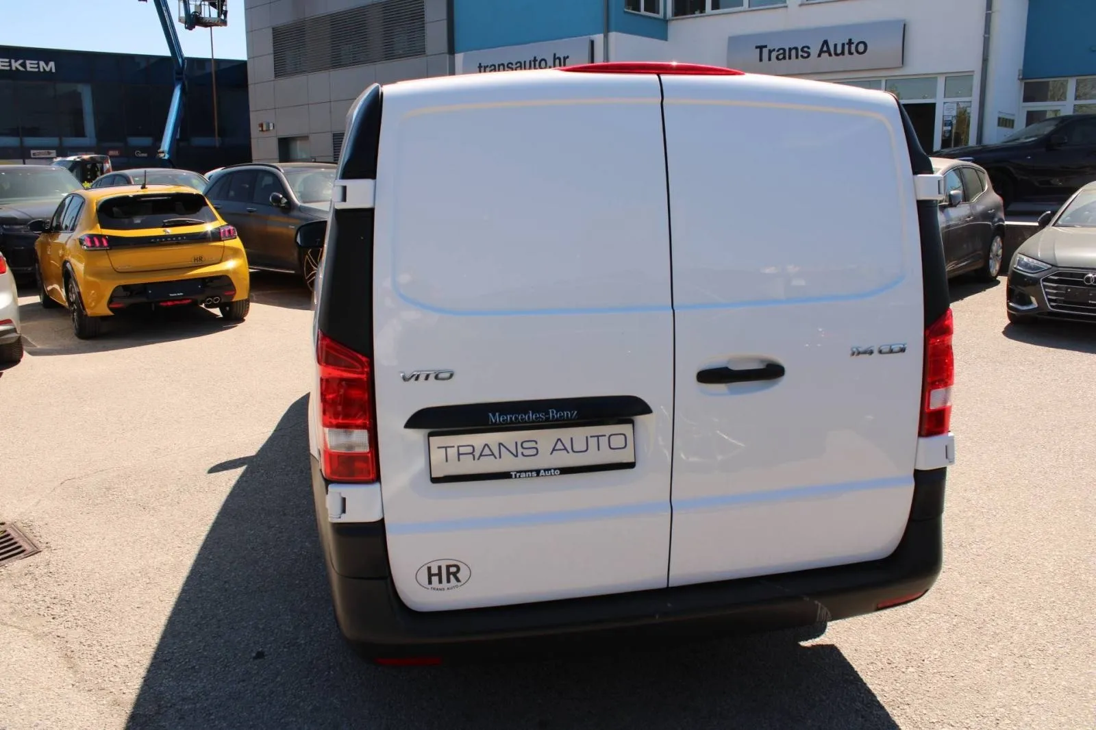 mercedes-benz vito 114 cdi long automatik *kamera*, 2023 god. - slika 5