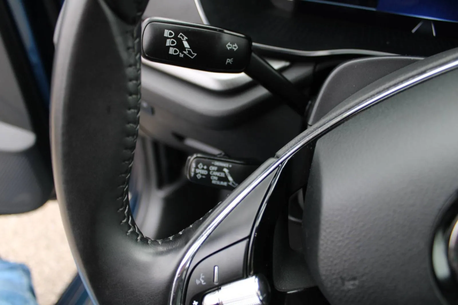 škoda octavia combi 2.0 tdi *panorama, led, navigacija, kamera* - slika 16