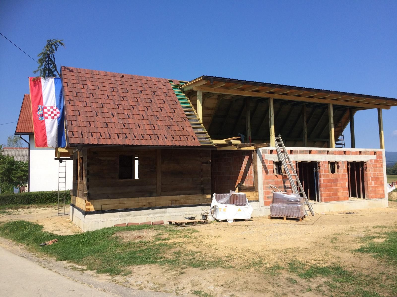 prodaje se roh-bau kuca ca 140 m2- 5 min do rijeke kupe, 10 min do slo - slika 2