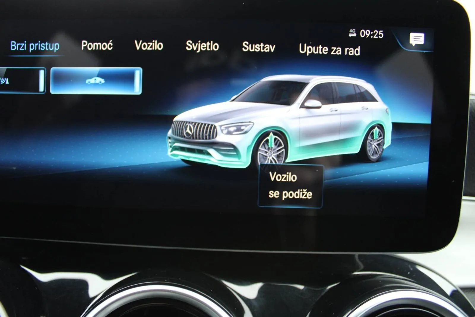 mercedes-benz glc 43 amg 4matic *panorama, led, kamera 360* - slika 21