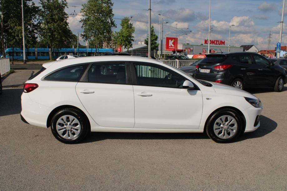 hyundai i30 karavan 1.0 t-gdi 120 - slika 7