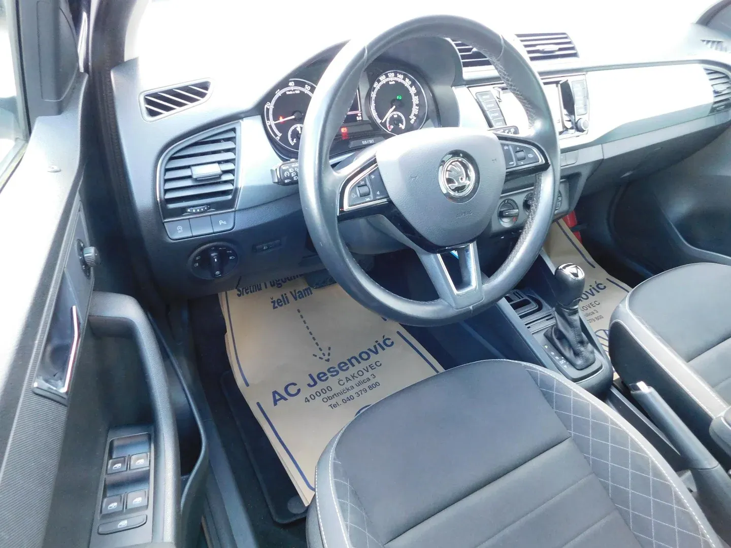 10943 škoda fabia combi ambition 1.0 tsi dsg - slika 9