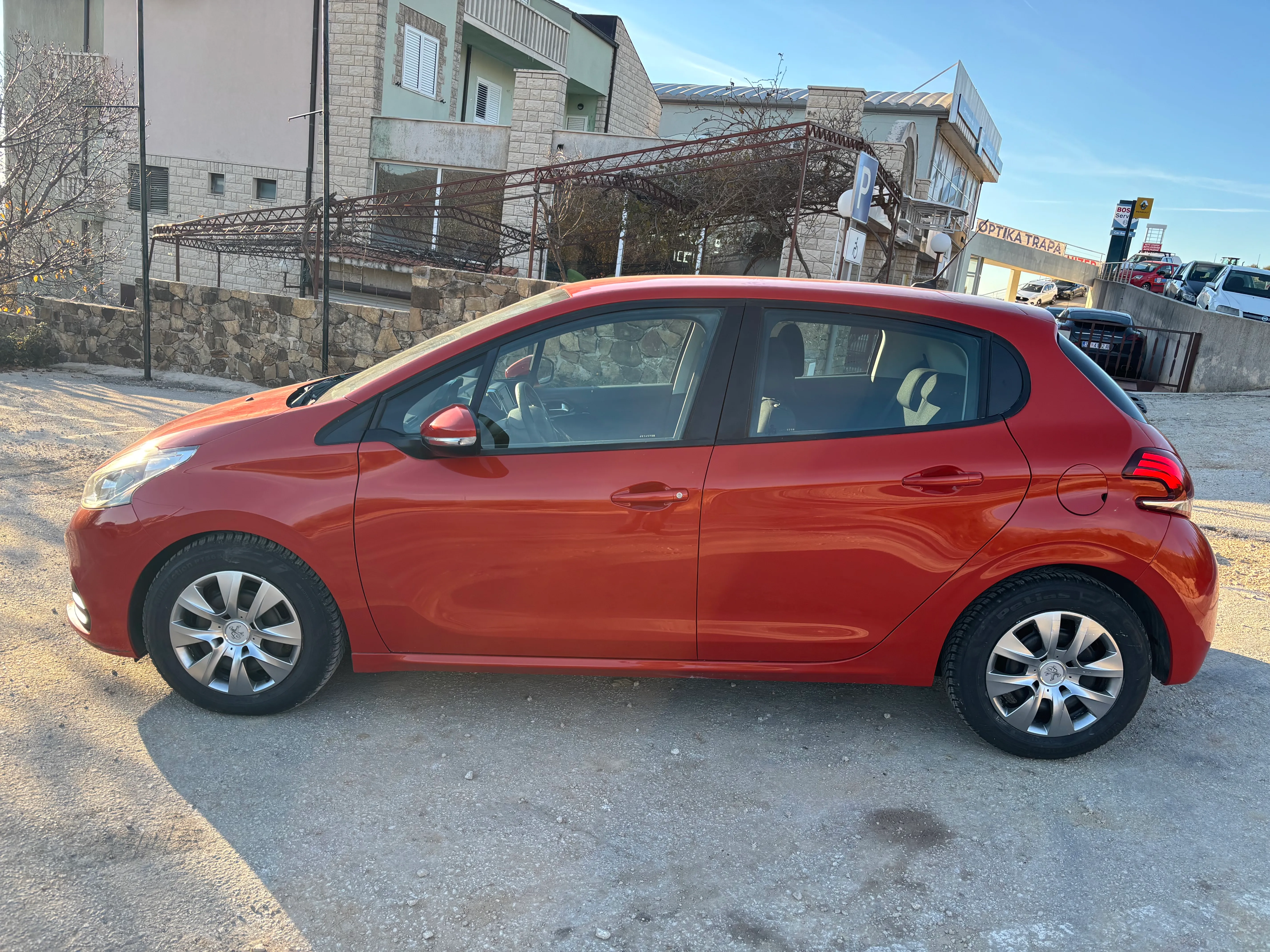 peugeot 208 1.5hdi - slika 3
