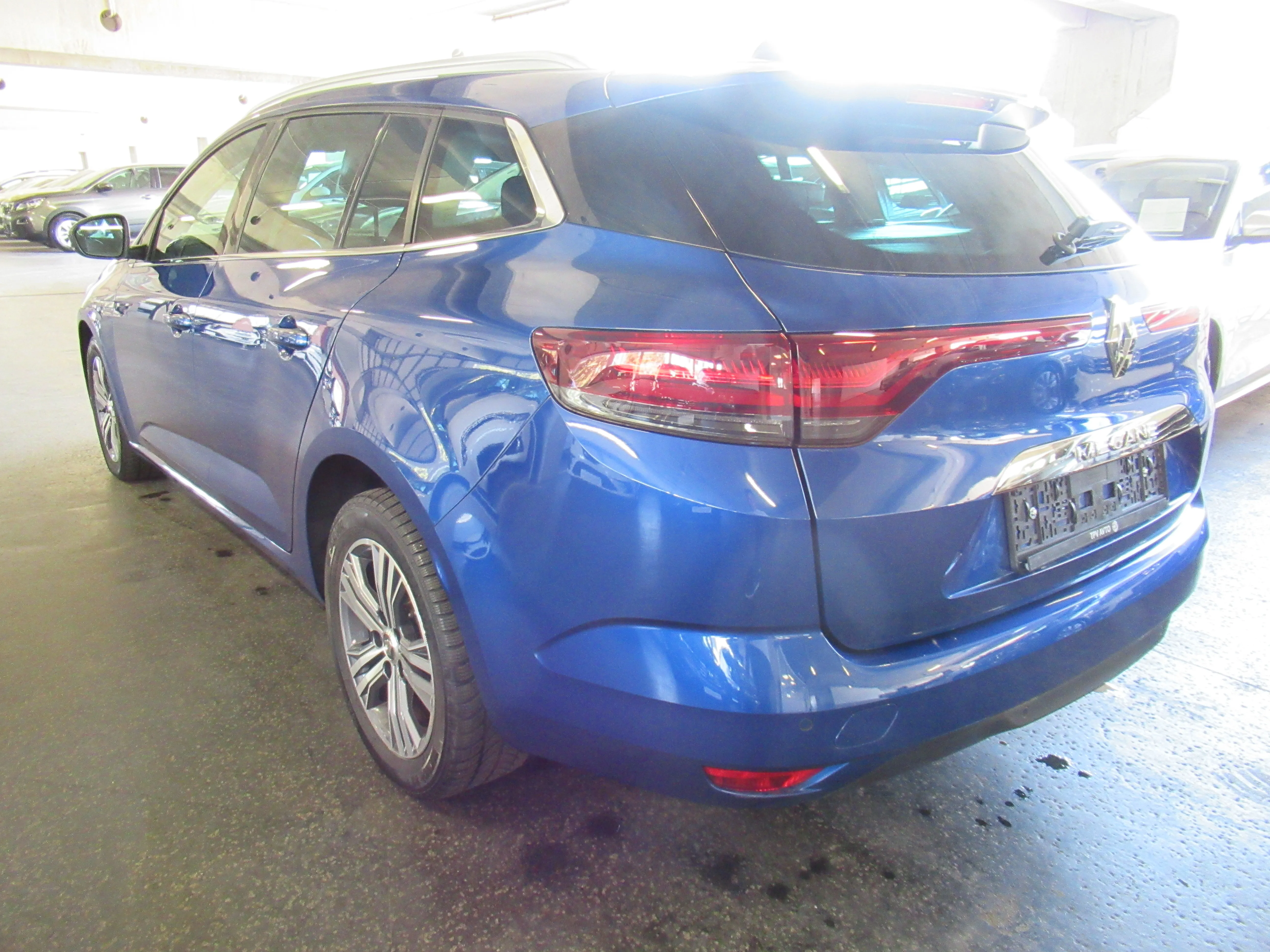 renault megane intens dci 115 edc -slo. 1 lastn. samo 23.500 km - slika 4