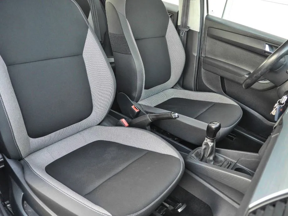 škoda fabia 1.4 tdi | registriran do 08/2026 - slika 16