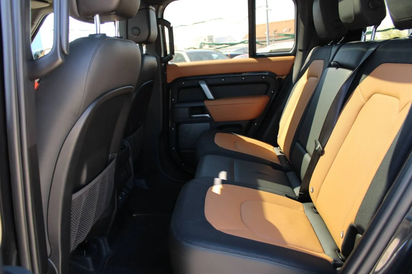 land rover defender 110 x-dynamic hse 3.0d 300ks awd - slika 12