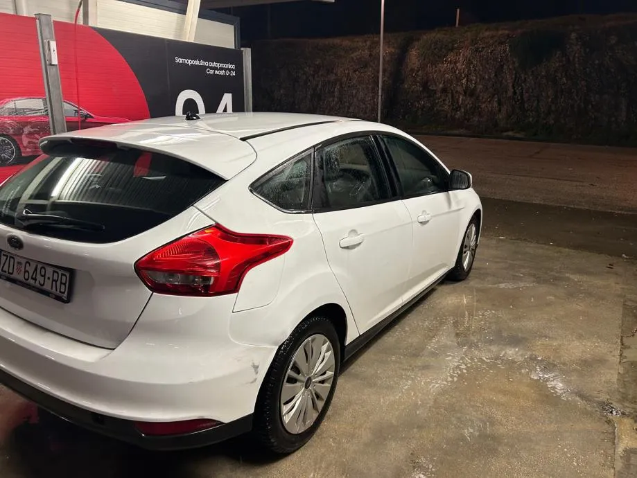 ford focus 1,0 - slika 7