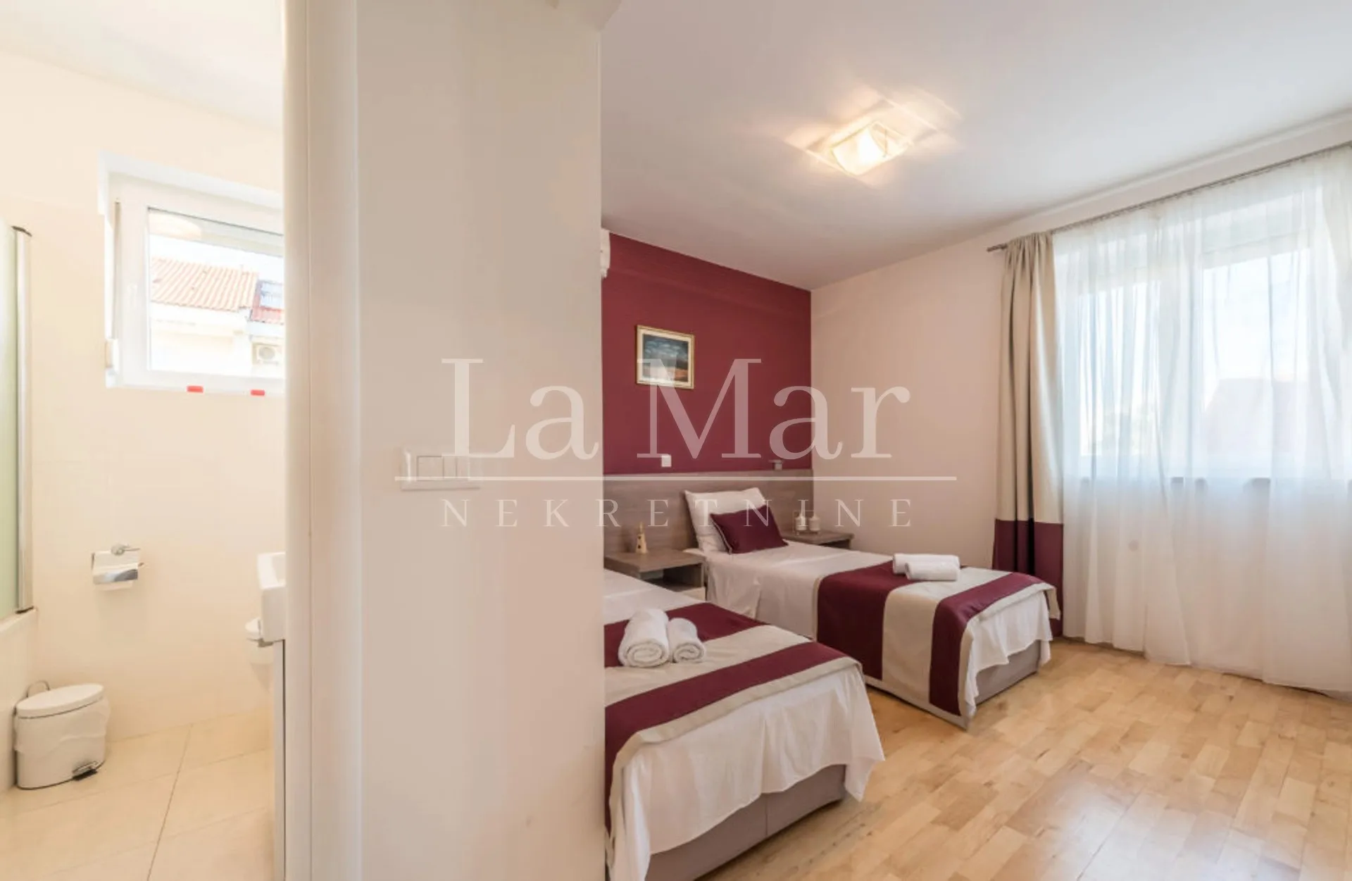 novalja- apartman prvi red do mora- e6 - 79.86 m2- ii. kat - slika 8