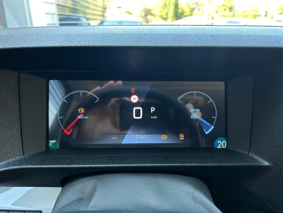 peugeot traveller 2.0 bluehdi 180 - eat8 - l3 - test vozilo - slika 12