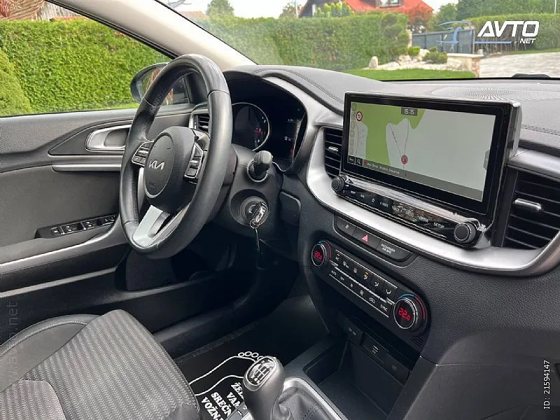 kia xceed 1.6 crdi-1 vl.navi-kam-led-alu-odlicn - slika 13