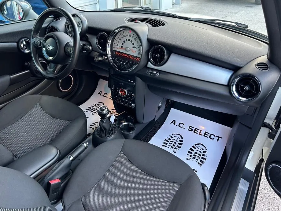 mini cooper 1.6i - 130000km - 2012 - servisna - garancija - reg 1 god - slika 17