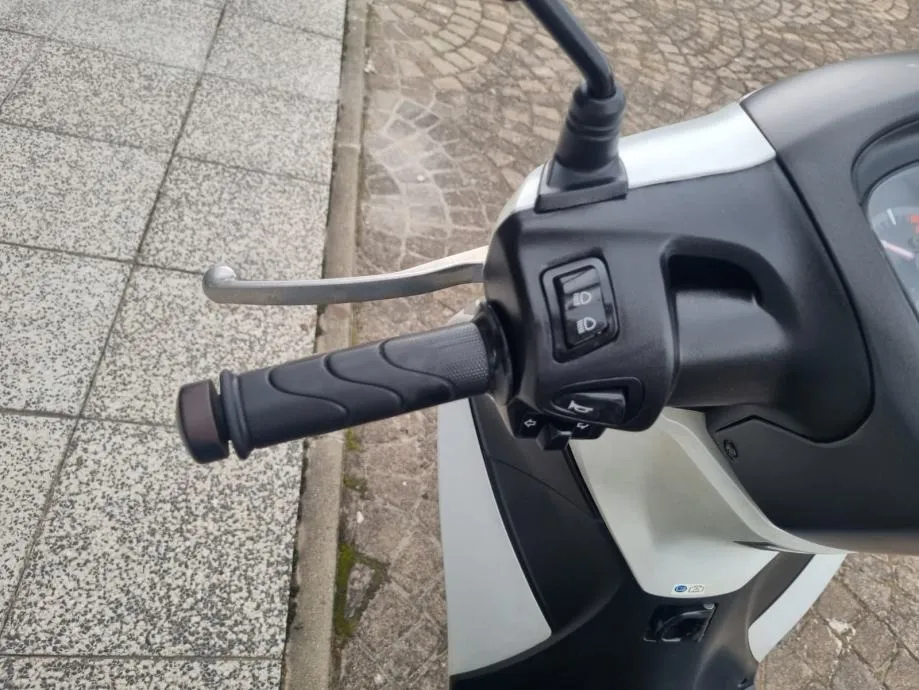 honda sh 150i abs, a2 kategorija, s garancijom, 2017 god. - slika 17