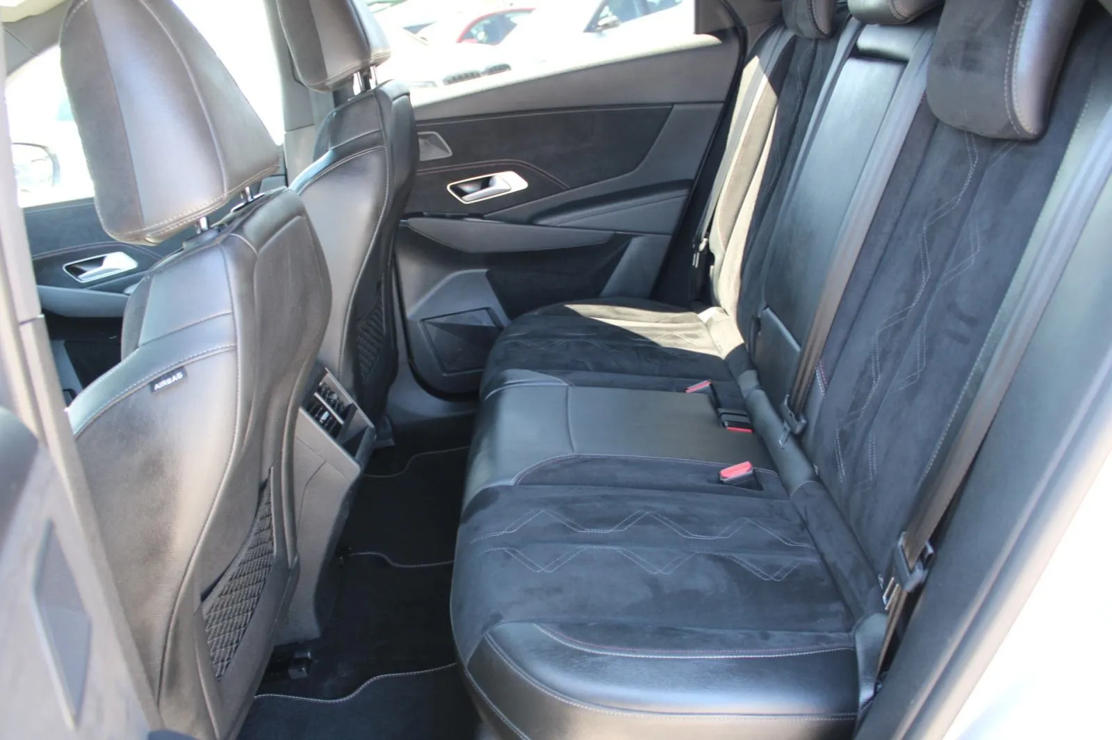 ds automobiles ds7 bluehdi automatik performance line *navigacija,led* - slika 9