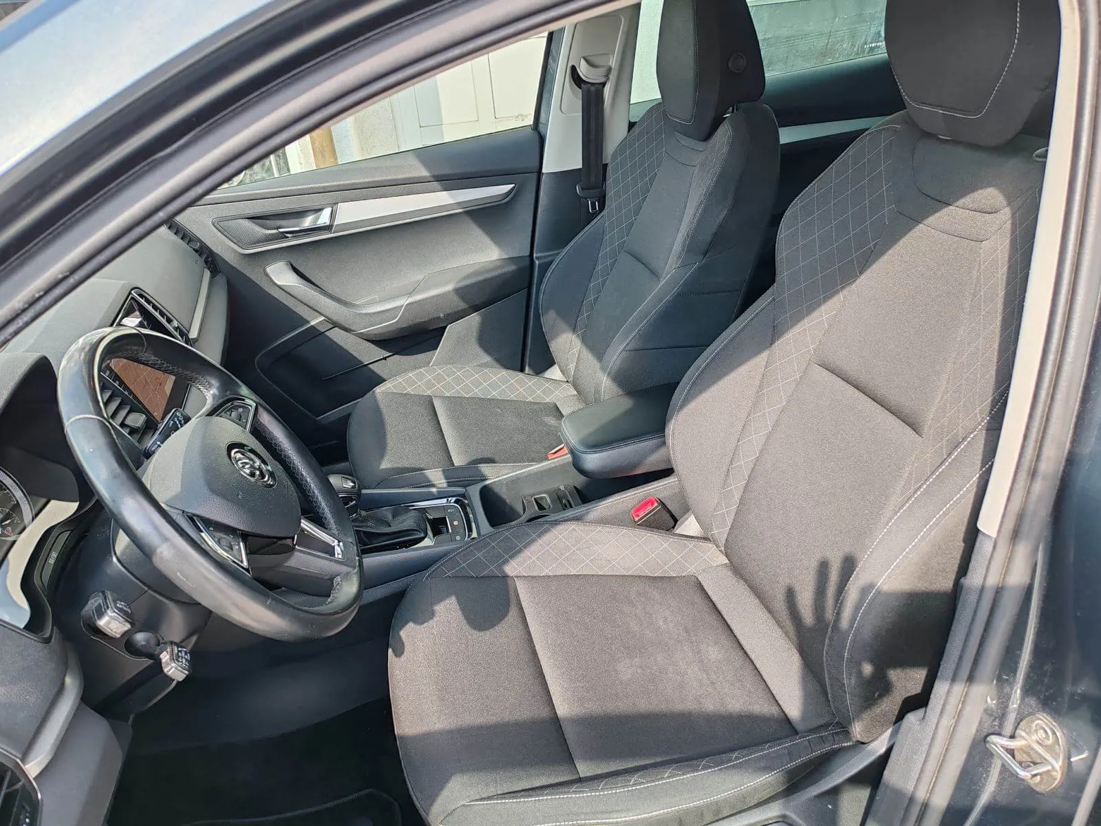 škoda karoq 1,5 tsi - slika 7