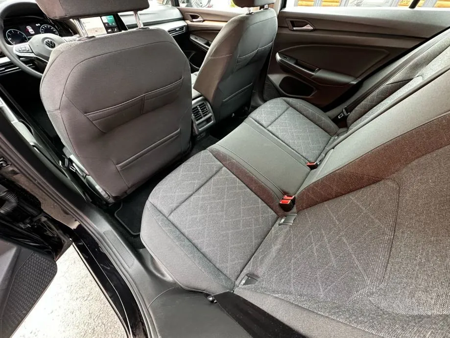 vw golf 8 2,0 tdi automatik •110 kw•ambi light•navi•automatik• - slika 18