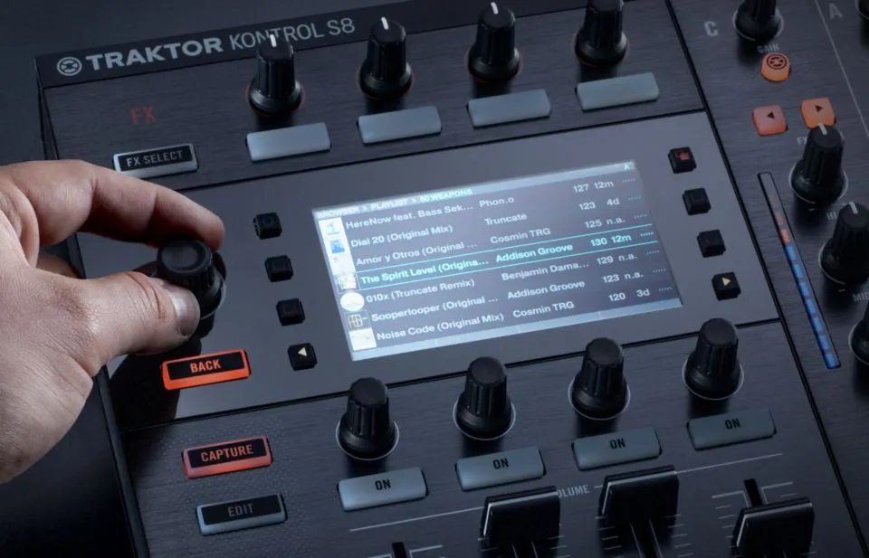 native instruments traktor kontrol s8 dj kontroler - slika 2