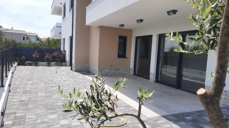 !!Stan sa dvorištem,Murter,88.00m2! (prodaja) - Murter, Murter-Kornati