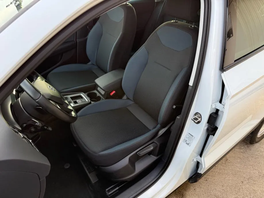 seat ateca 1,6 tdi dsg °virtual°navi°beats°kamera°leasing bez učešća° - slika 23