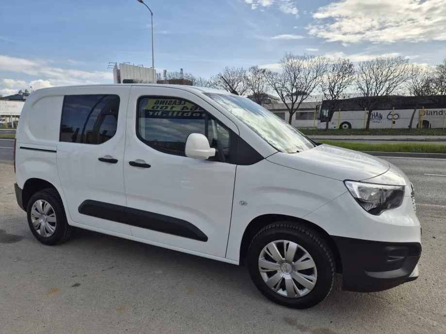 Opel Combo 1.5 Cdti, Odlično Stanje, Garancija Na Vozilo - Zagreb