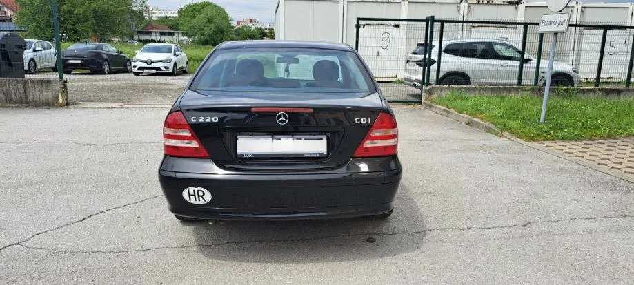 mercedes-benz c-klasa 220 cdi automatik + registriran do 01./2026. - slika 4