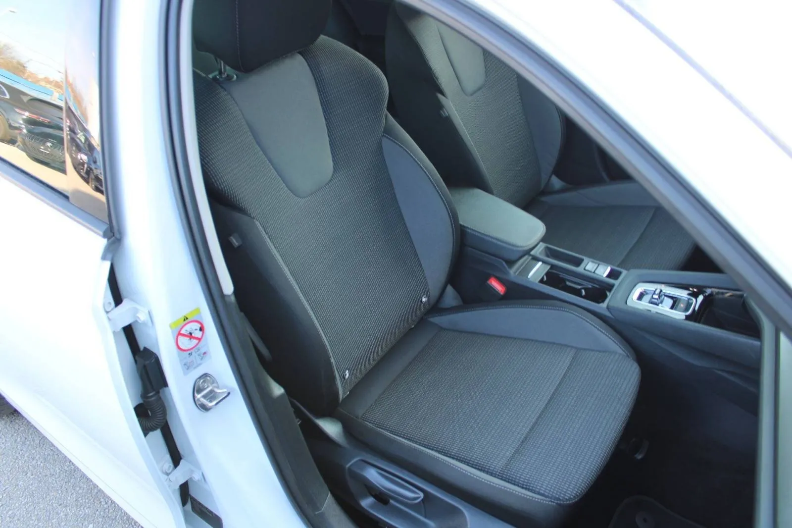 škoda octavia combi 2.0 tdi dsg *led, navigacija* - slika 11