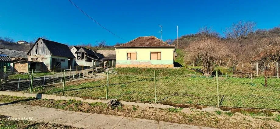Kuća: Baranja, Batina, 120m2, na velikoj parceli površine 5700m2 - Batina, Draž