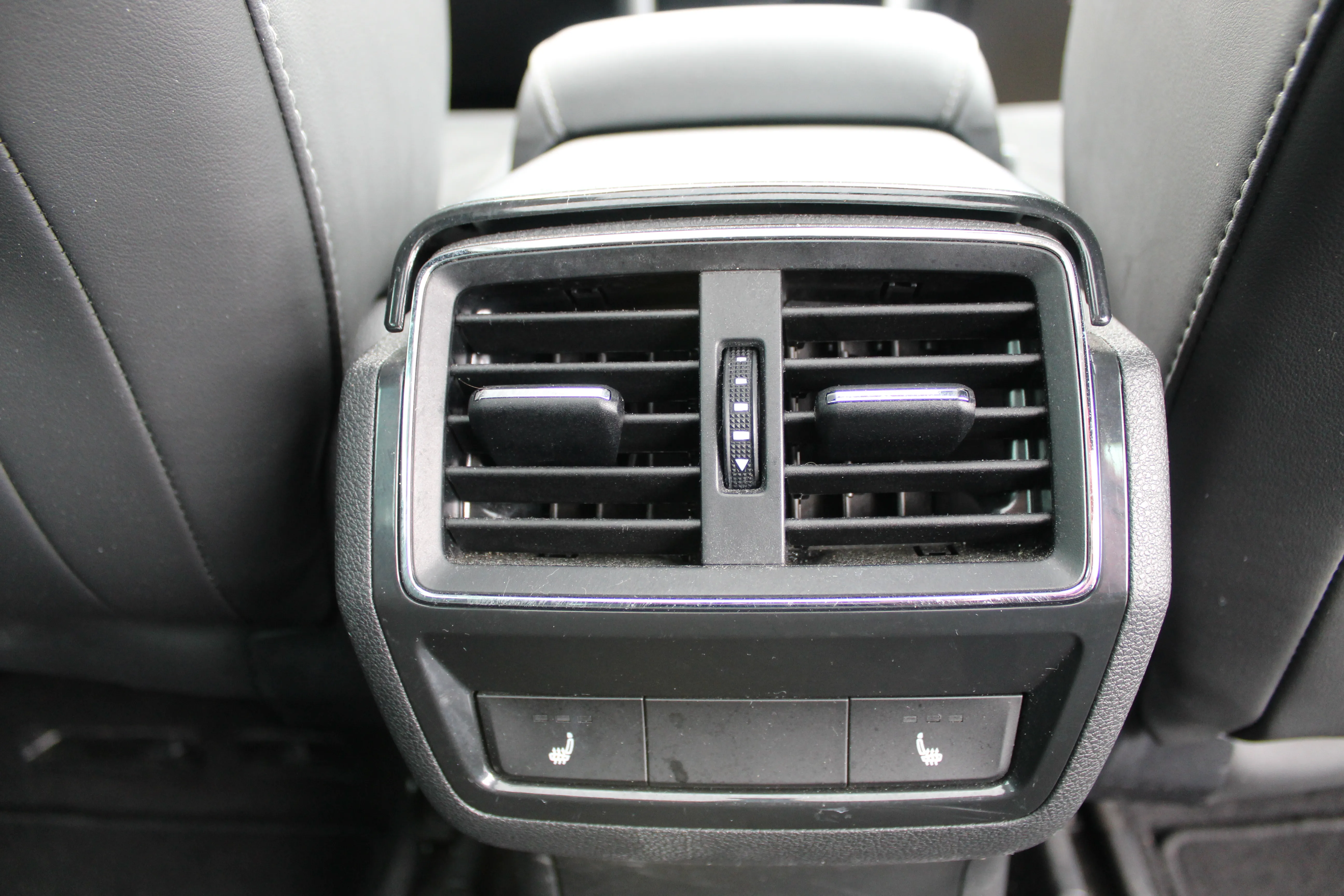 13094 škoda kodiaq ambition 2.0 tdi 4x4 dsg - slika 12