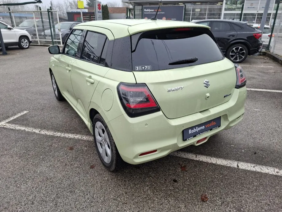suzuki swift 1,2 - slika 6