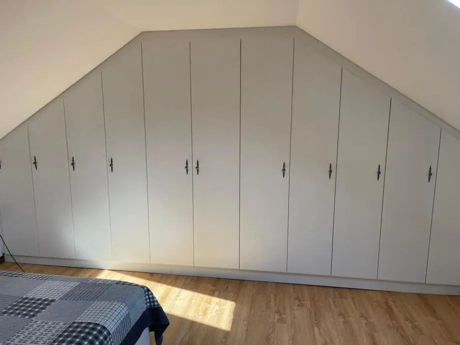 garderobni ormar kosi pod kosinom - slika 3