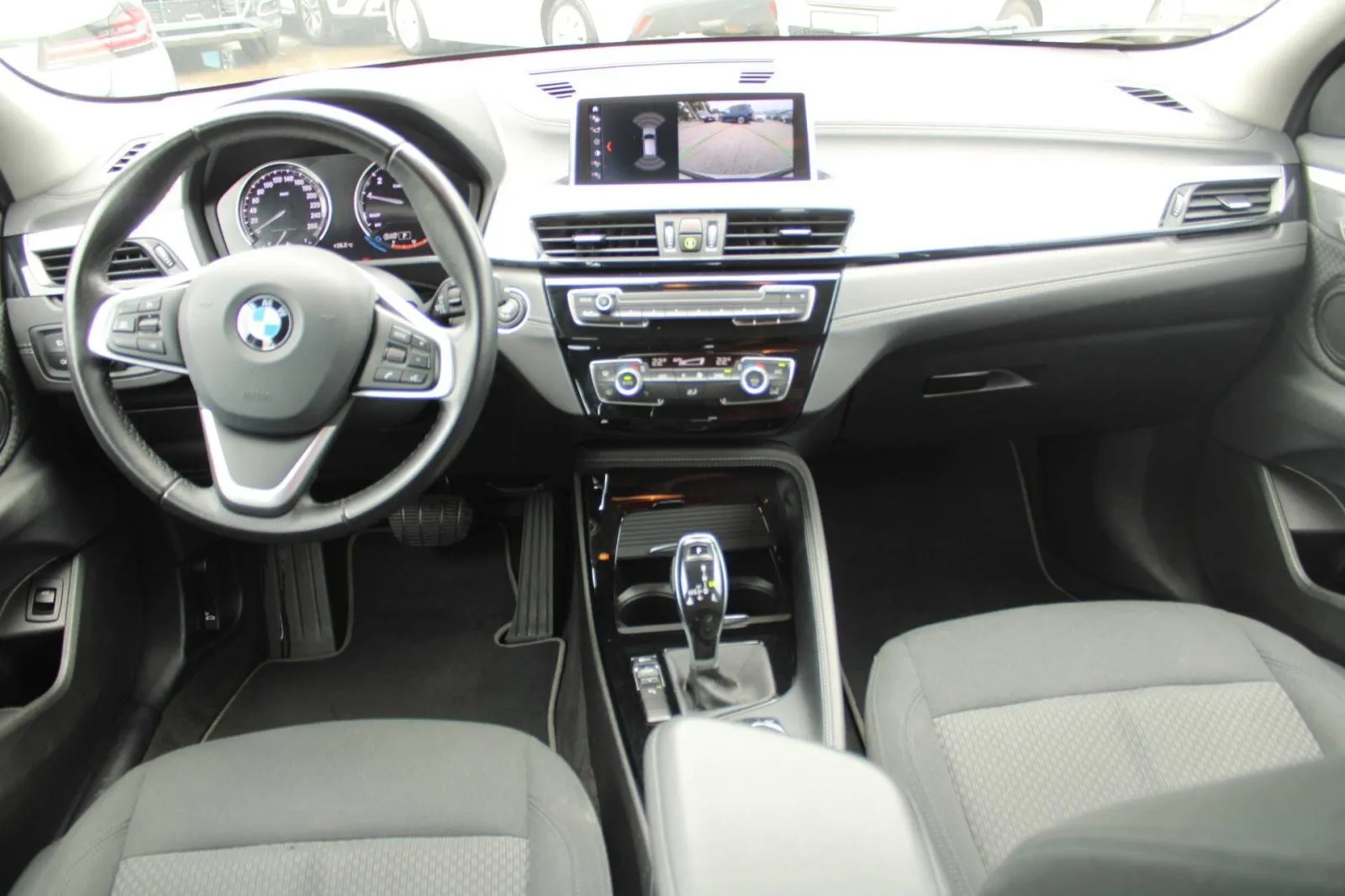 bmw x2 sdrive 18i automatik *led, navigacija, kamera* - slika 12