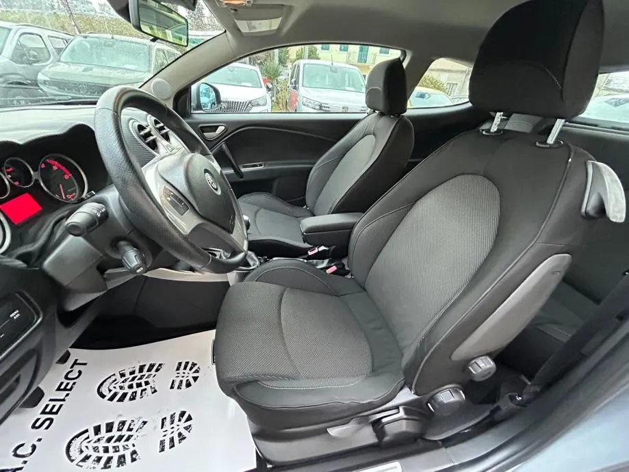 alfa romeo mito 1,6 jtdm - 100.000km - servis - garancija - reg 1 god! - slika 9