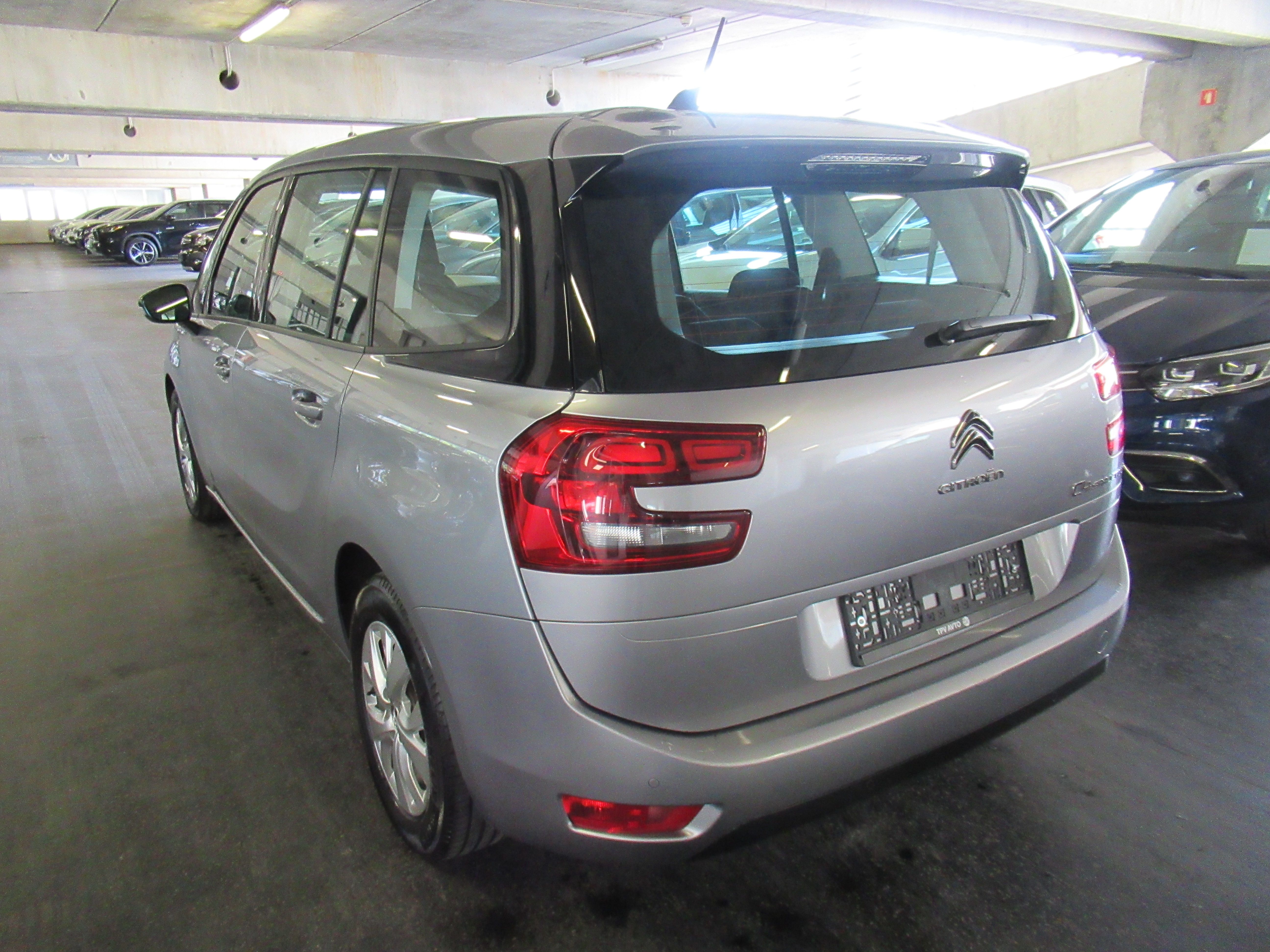 citroen c4 grand space tourer 130 km, 7 sjedala, navi - slika 4