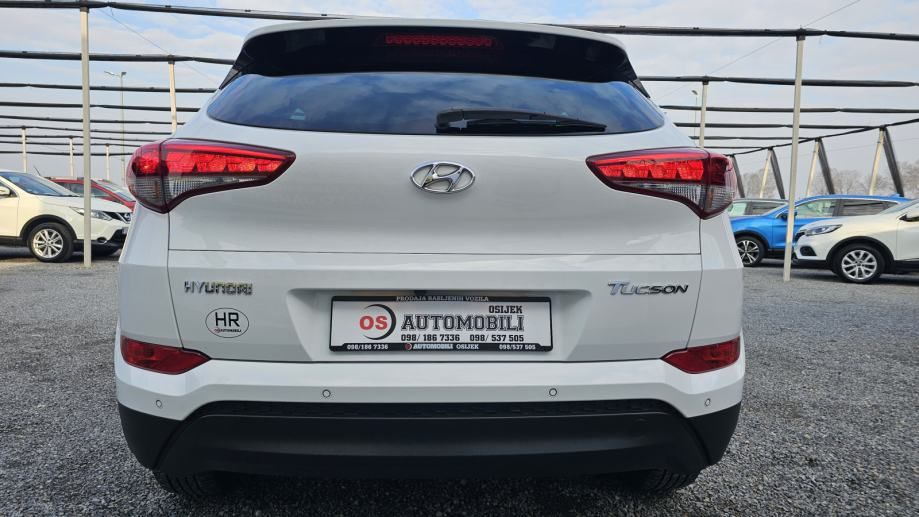 hyundai tucson 1.7 crdi,xenon,panorama,navigacija,kamera,gr.sj,alu 17, - slika 6
