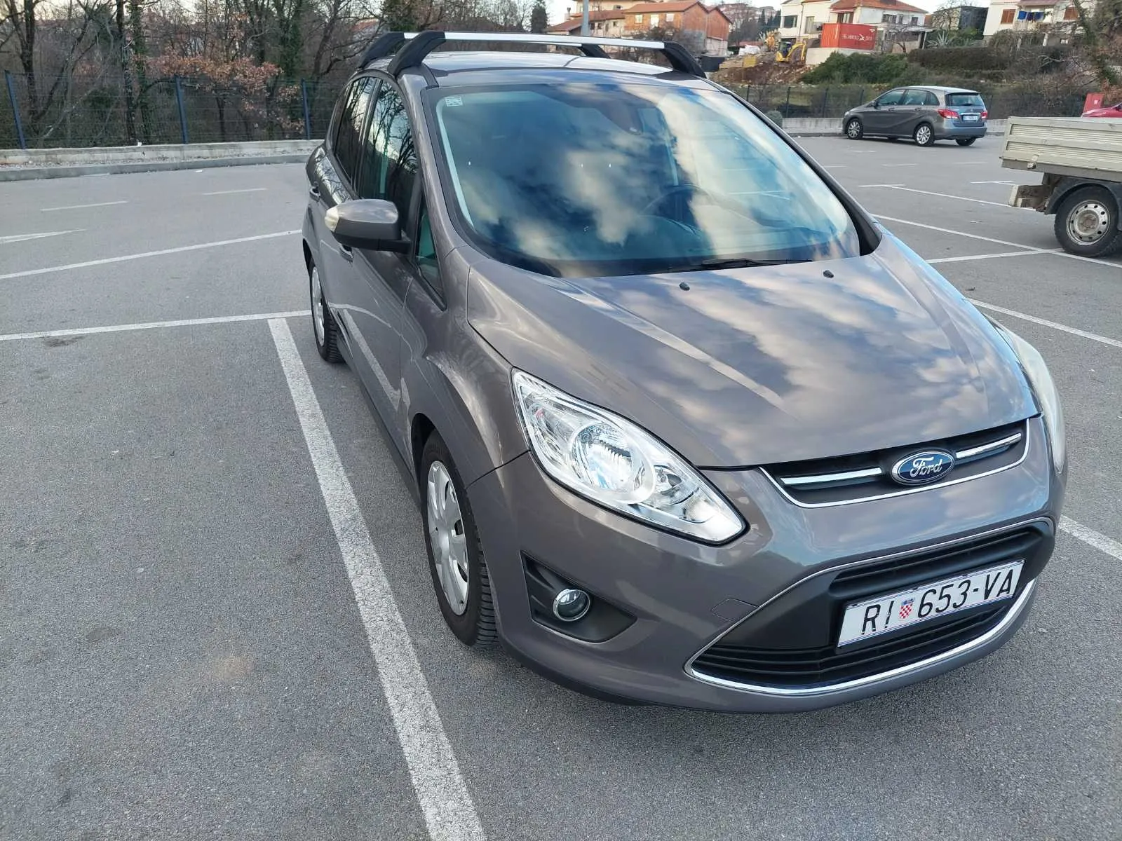 ford c-max 1.0 ecoboost - slika 6