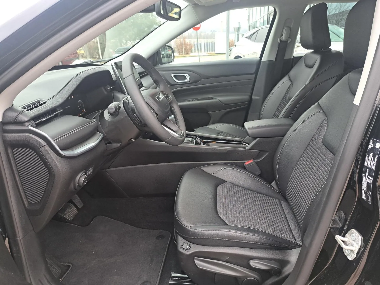 jepp compass 1.5 e-hybrid 130 dct fwd altitude - slika 14