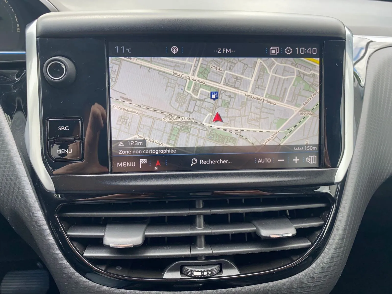 peugeot 2008 1,2 puretech automatik, navi, tempomat, 4x garancija!!! - slika 17
