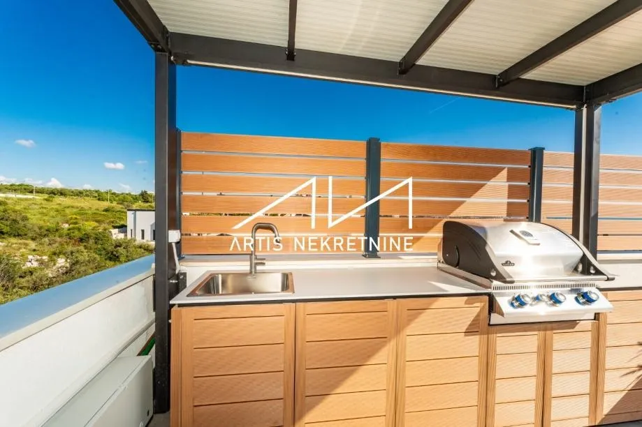 luksuzni penthouse u zadru – rooftop, jacuzzi, pogled na more - slika 5