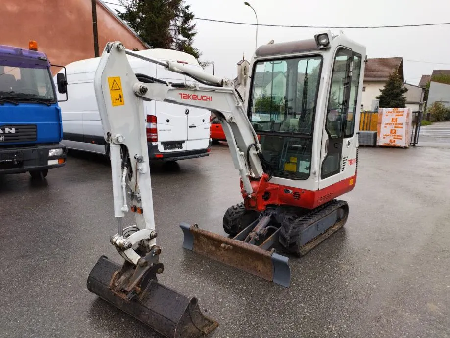 mini bager takeuchi tb 016 - slika 8