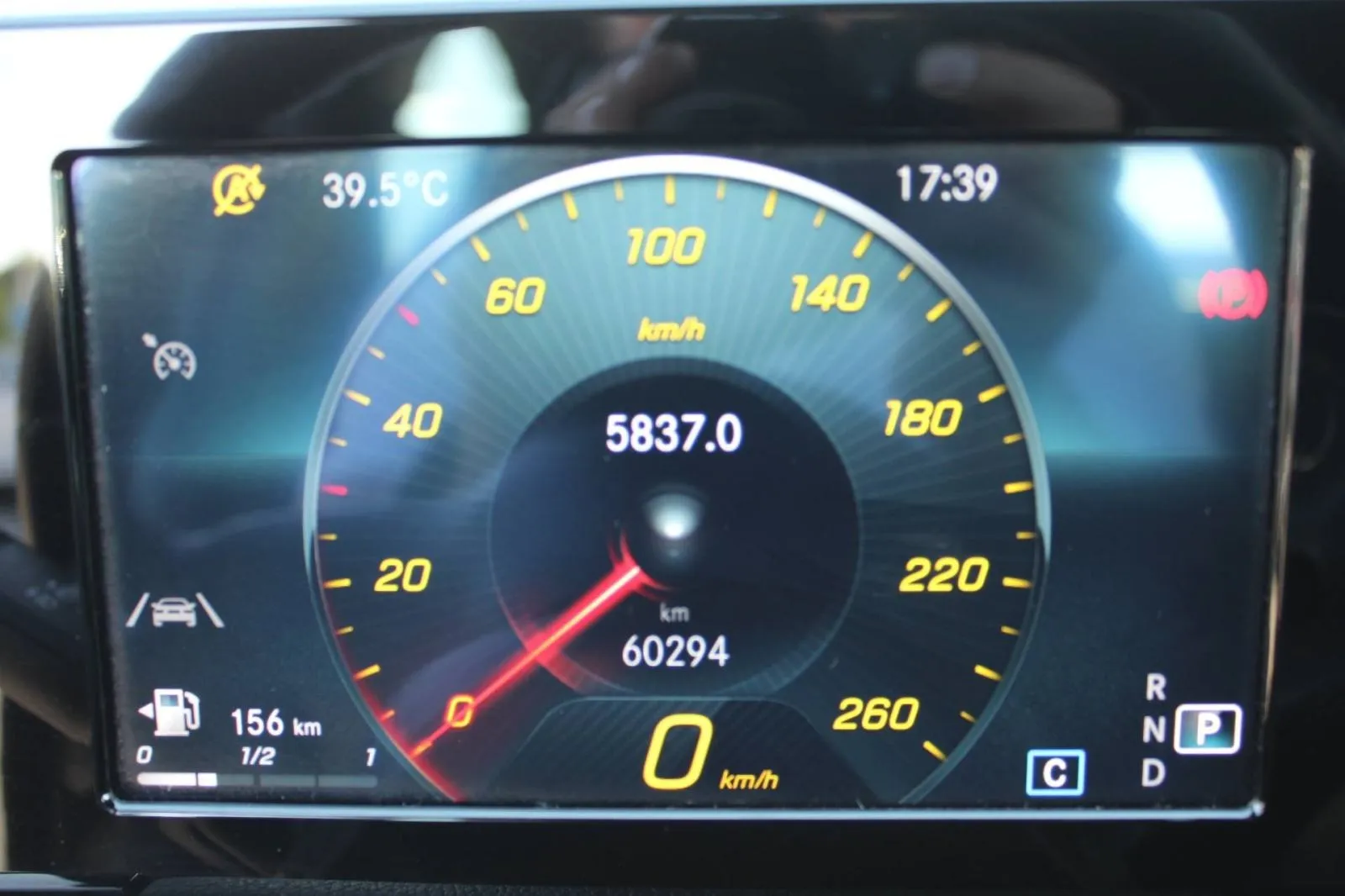 mercedes-benz klasa b 180d automatik *led, kamera* - slika 21