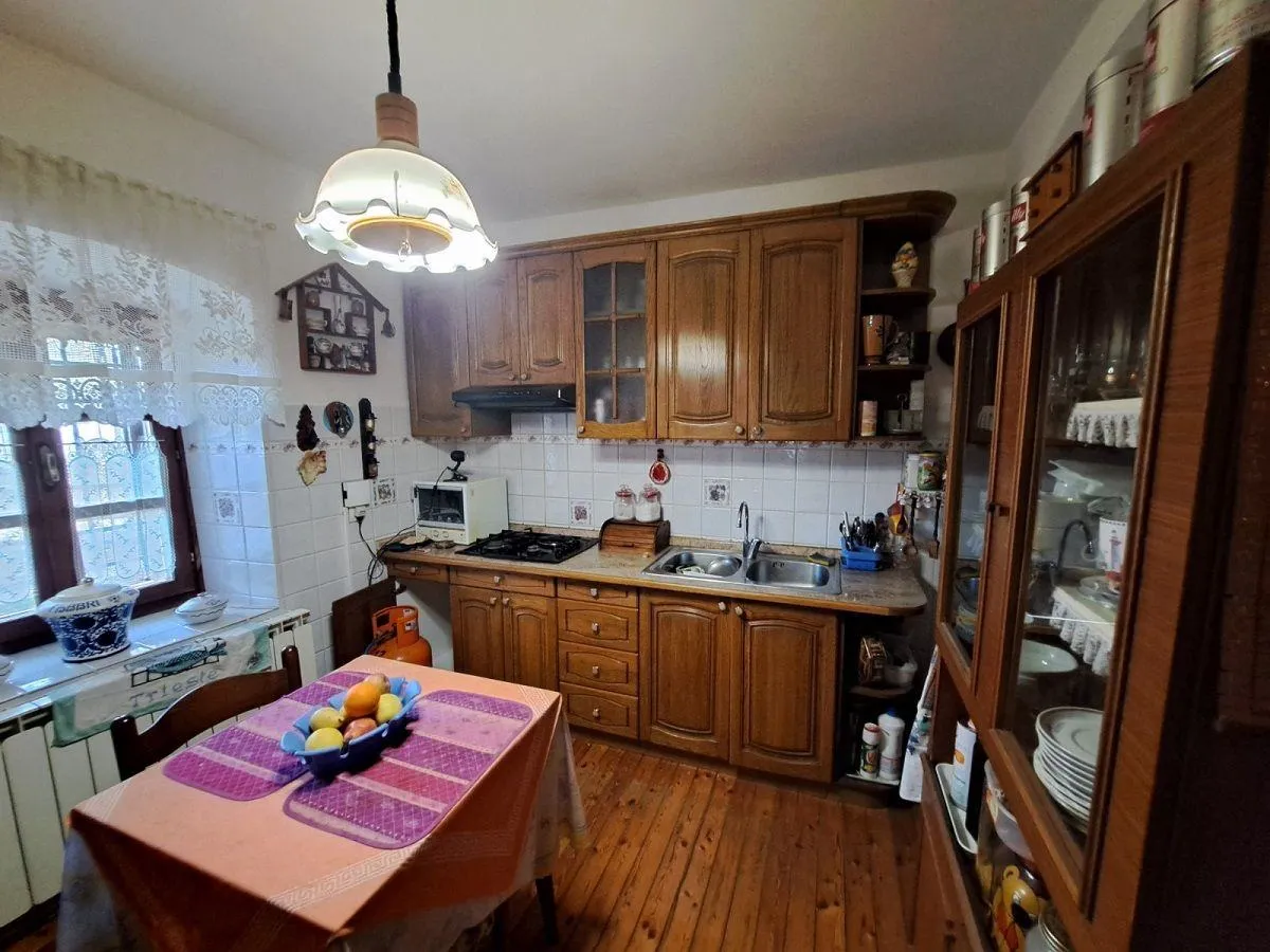 oprtalj okolica -kuća sa velikim vrtom na prodaji (prodaja) - slika 7