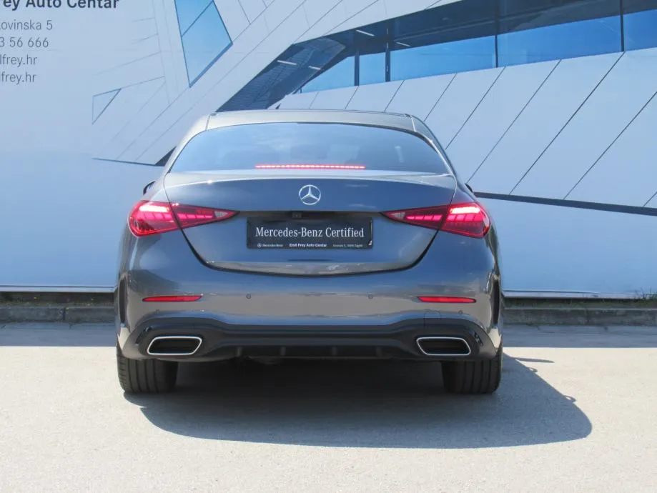 mercedes-benz c-klasa 200 d amg line - slika 7