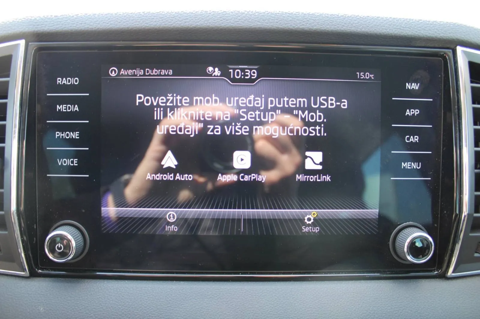 škoda karoq 1.5 tsi dsg *led, navigacija, kamera* - slika 16