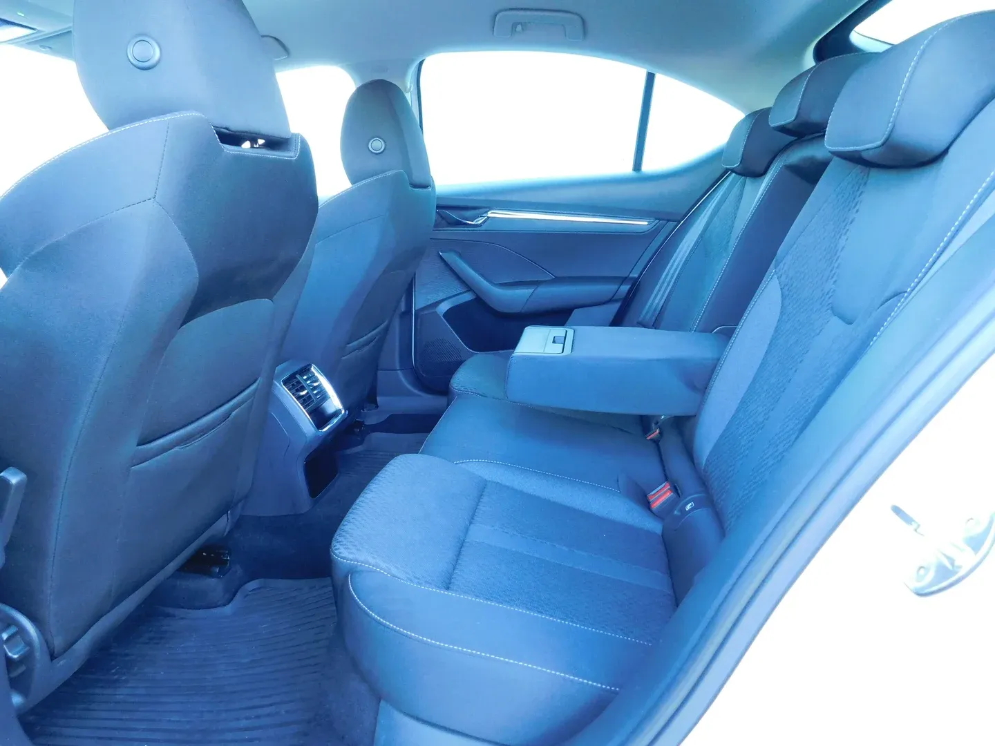 10515 škoda octavia style 2.0 tdi - slika 11