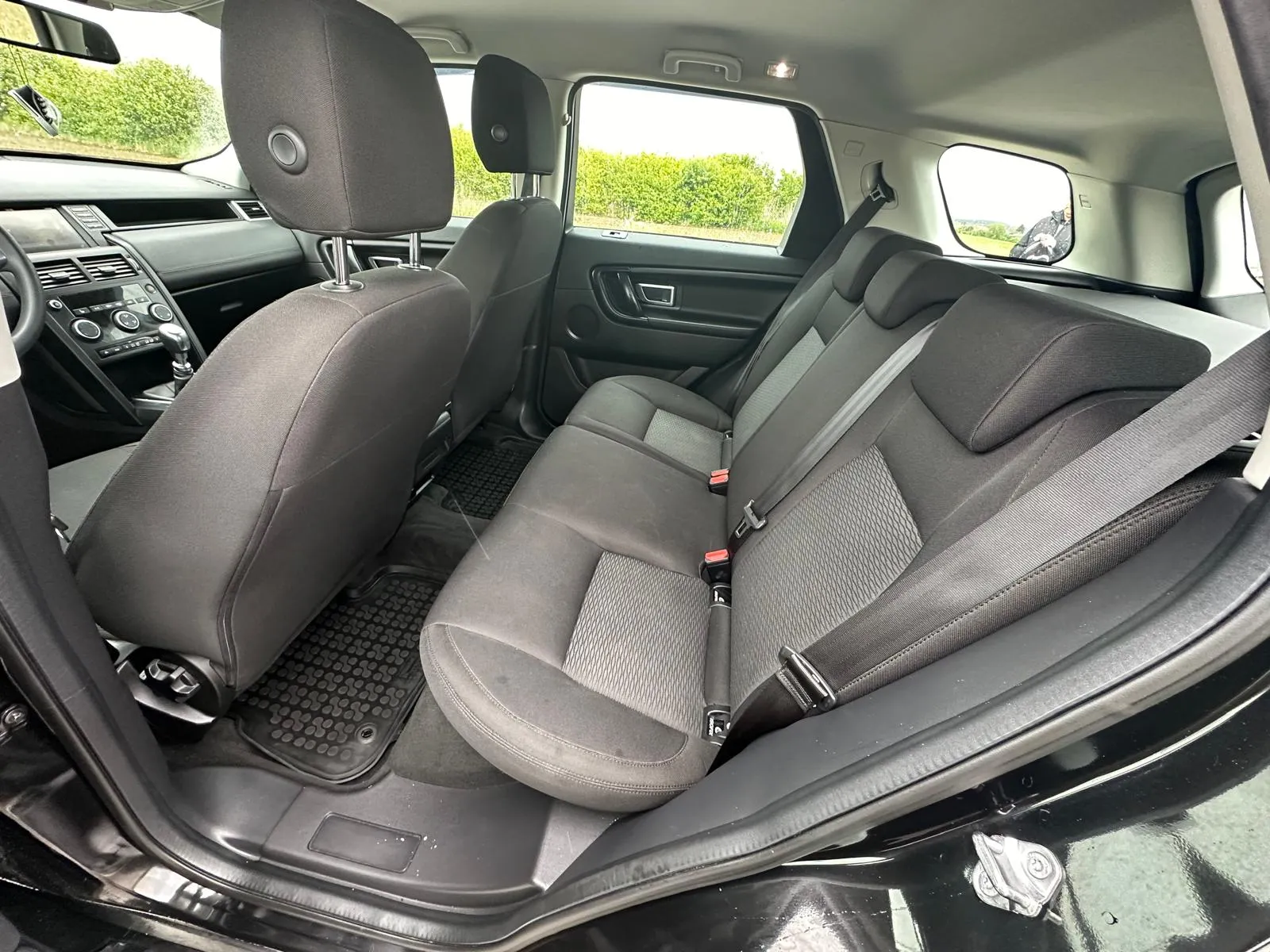 prodajem land rover discoveri sport - slika 11