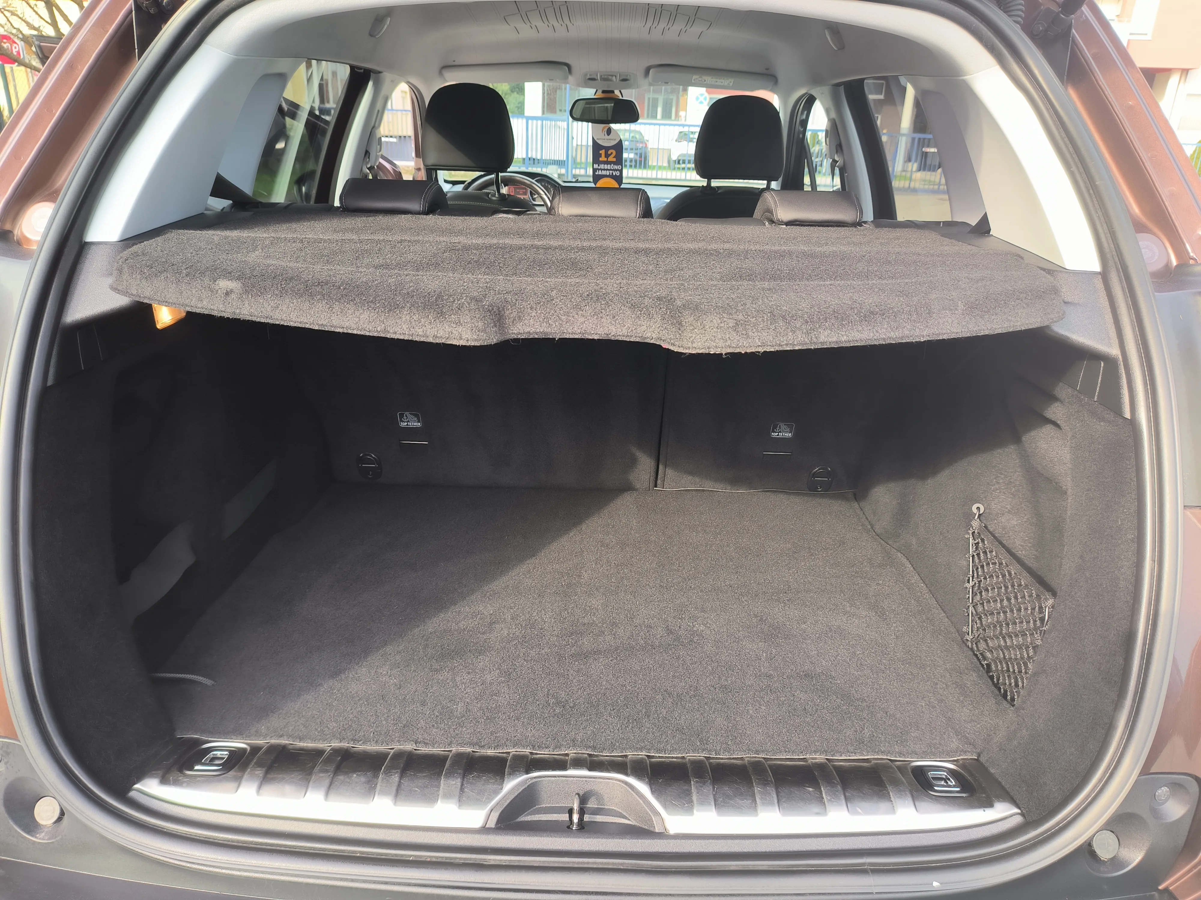 peugeot 2008 1,6 bluehdi, allure, servisna, jamstvo, reg. 1 godinu - slika 16